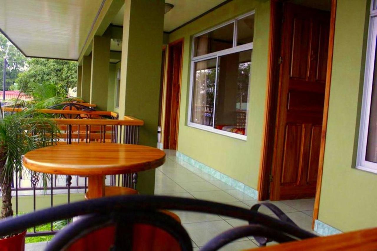 Fas Bnb & Off Site Thermal Resort La Fortuna Bagian luar foto